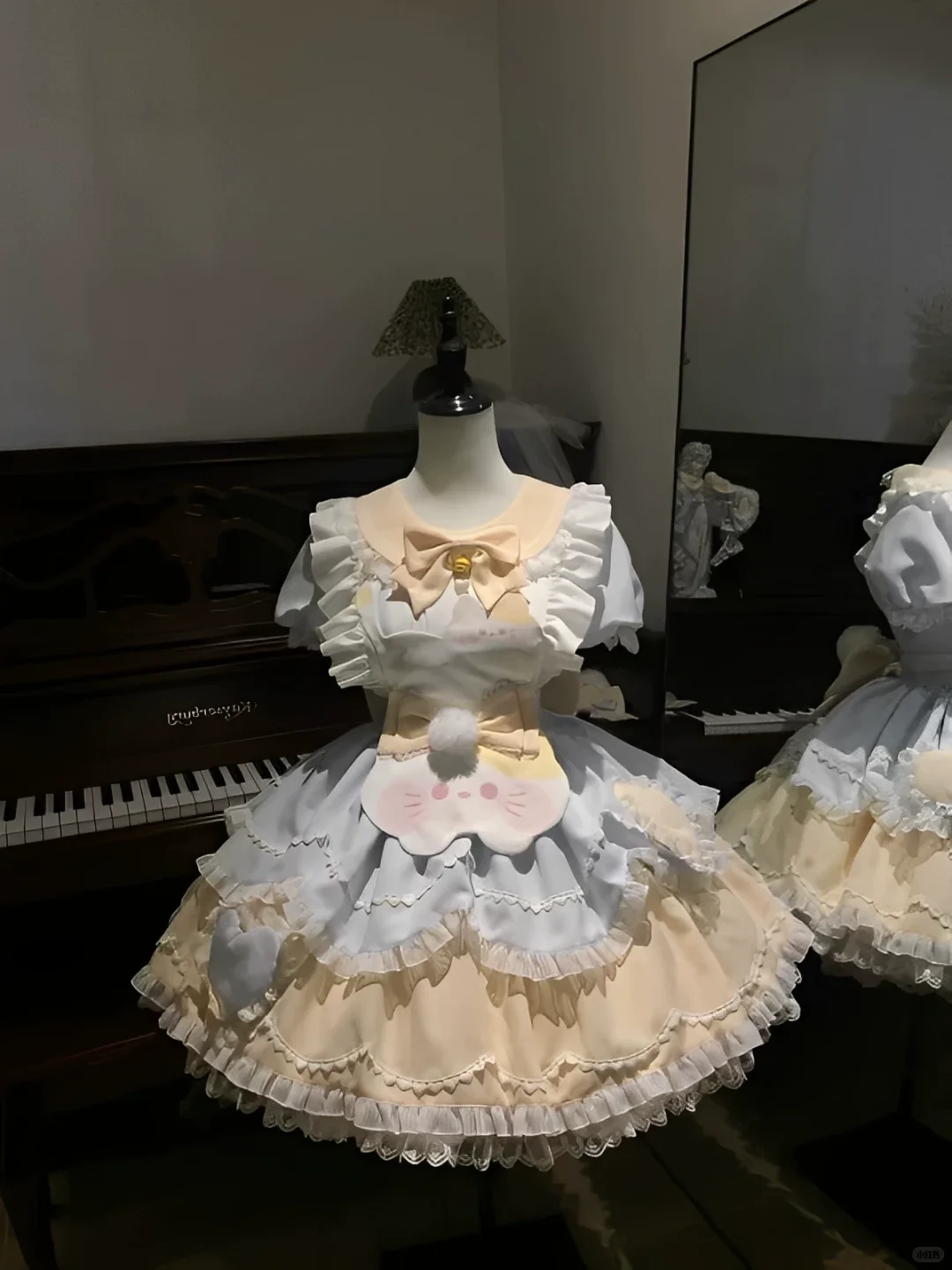 我先入坑了小众 Lolita