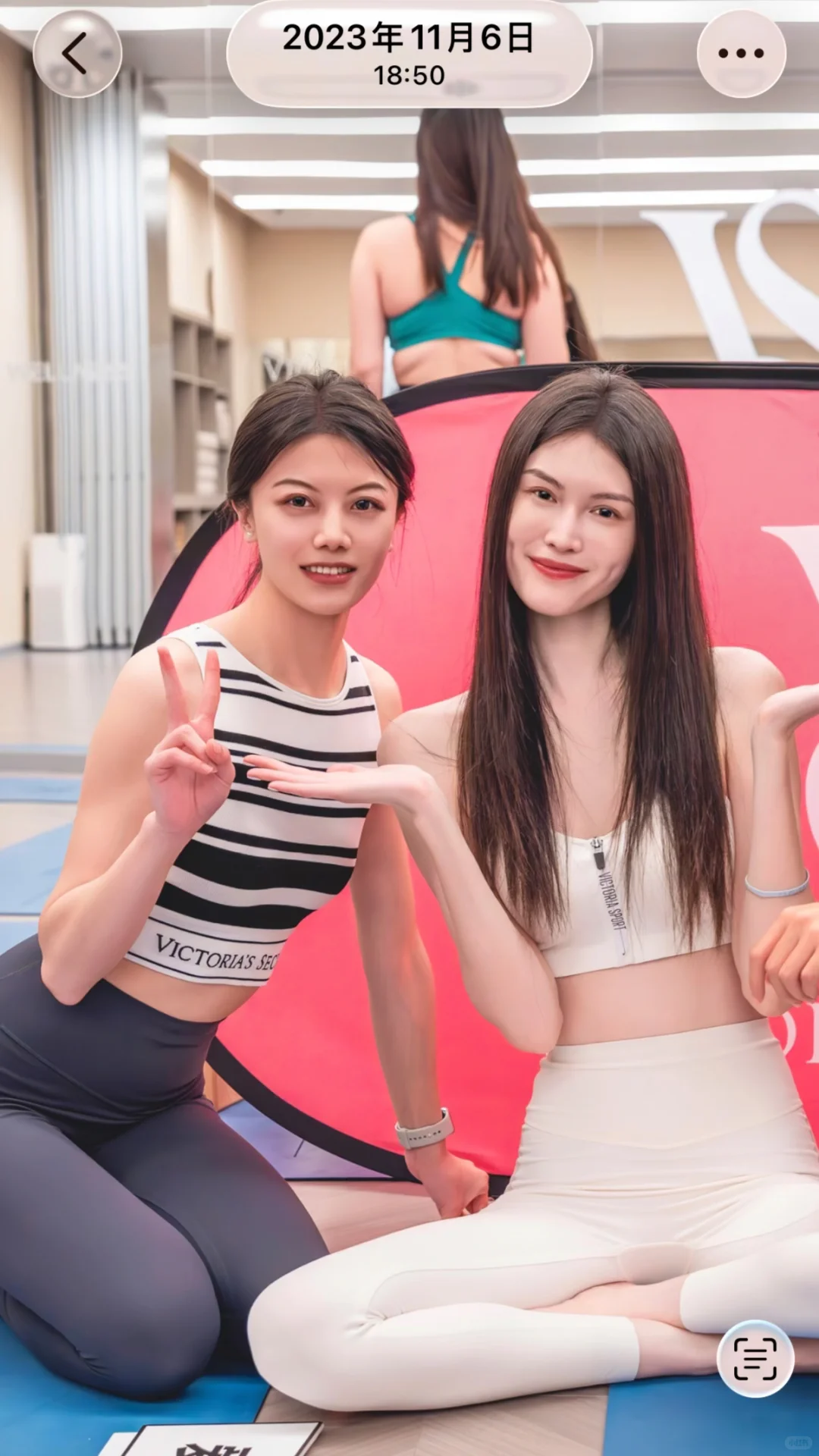 是跟仙女何穗上过瑜伽课的幸运宝贝👶