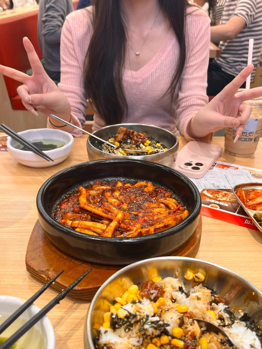 爱就是一起吃很多很多顿饭~👫