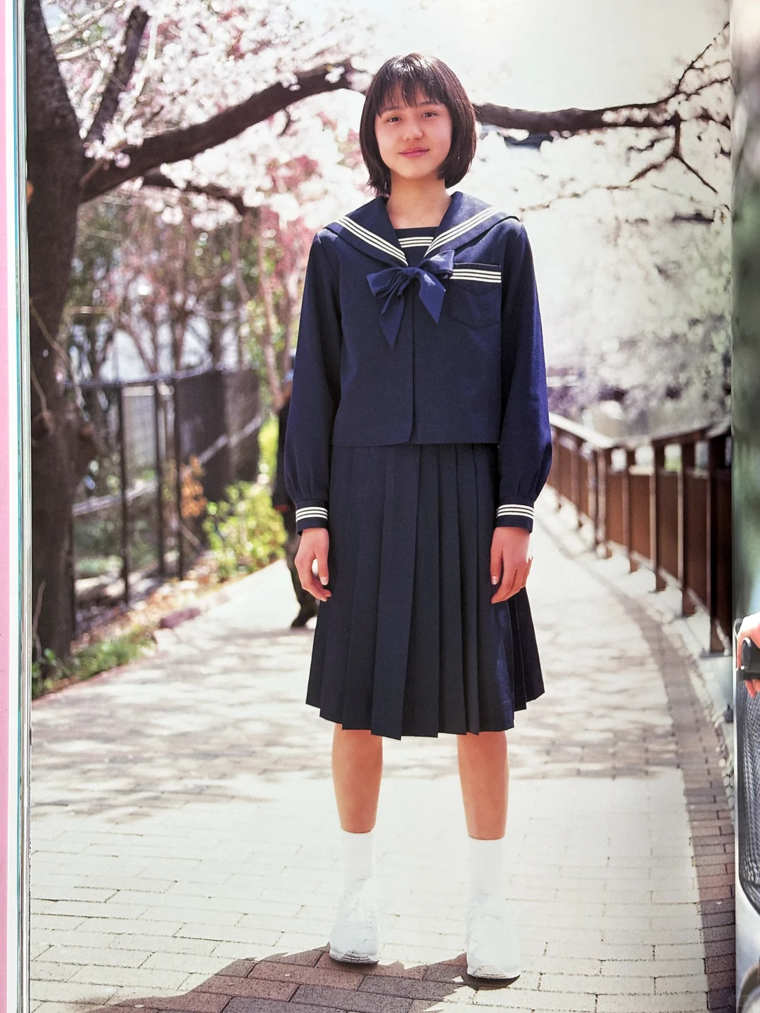 麻酱这组制服写真堪称📷范本!