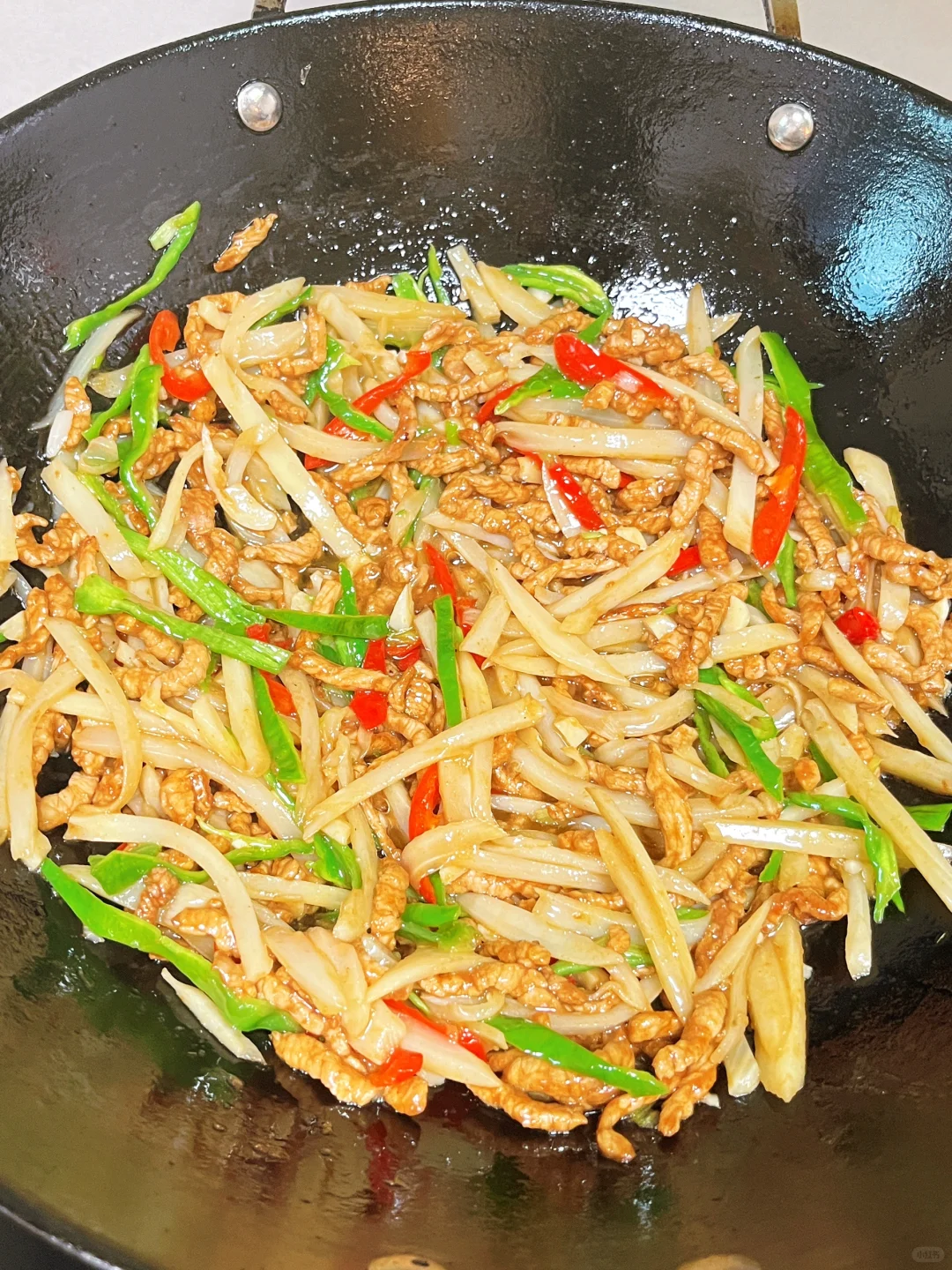 藕丝炒肉!!信我,真的巨好吃~