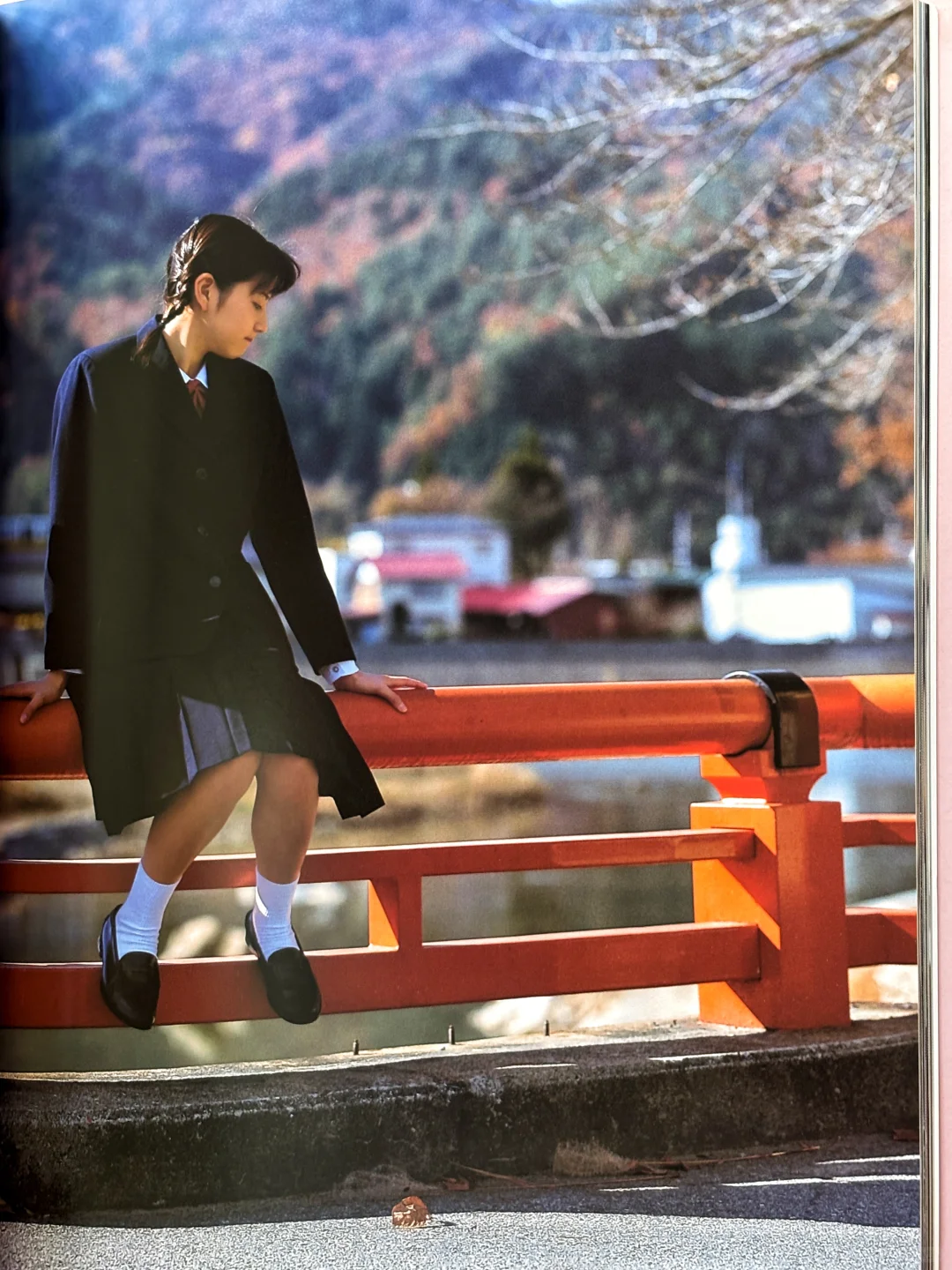 麻酱这组制服写真堪称📷范本!
