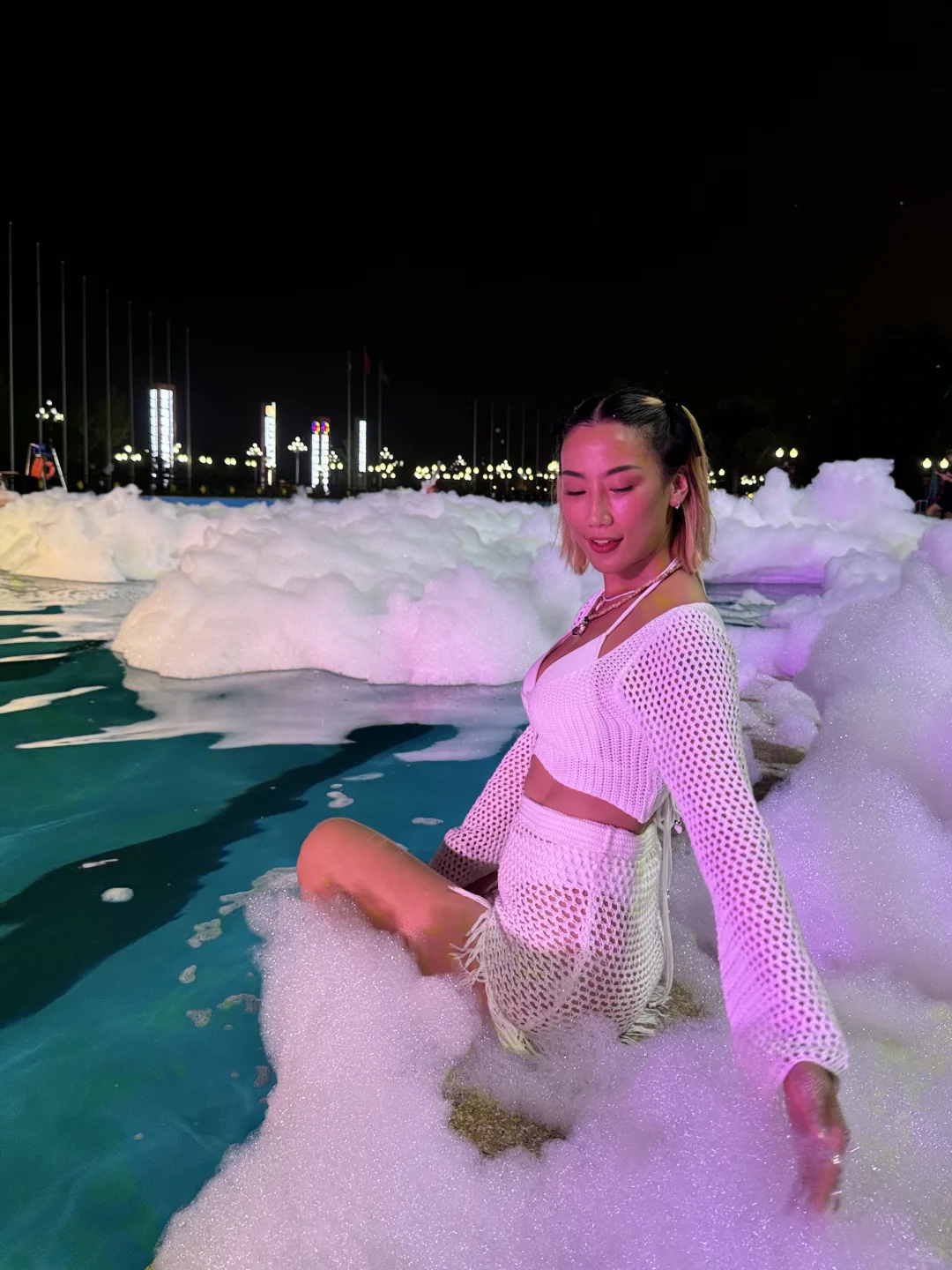 泳池派对👙18张live图记录仲夏夜的生命力