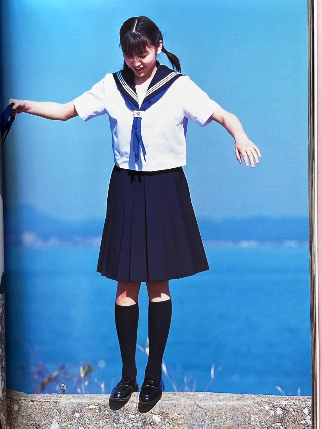 麻酱这组制服写真堪称📷范本!