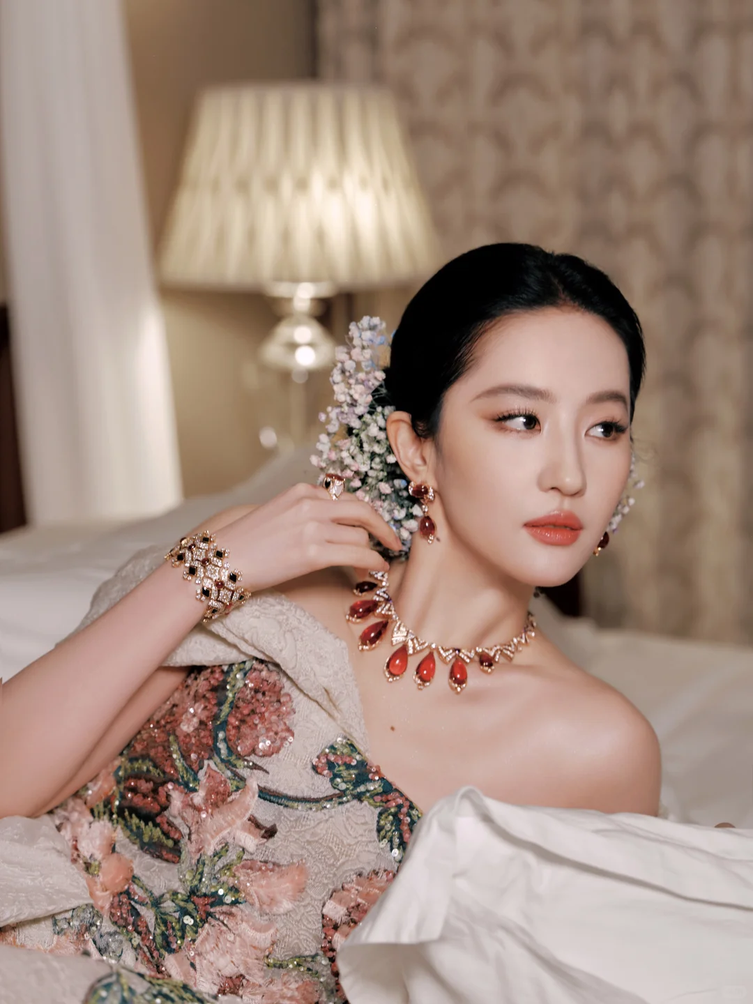 贵气大小姐刘亦菲,华美与华贵她都有 ✨