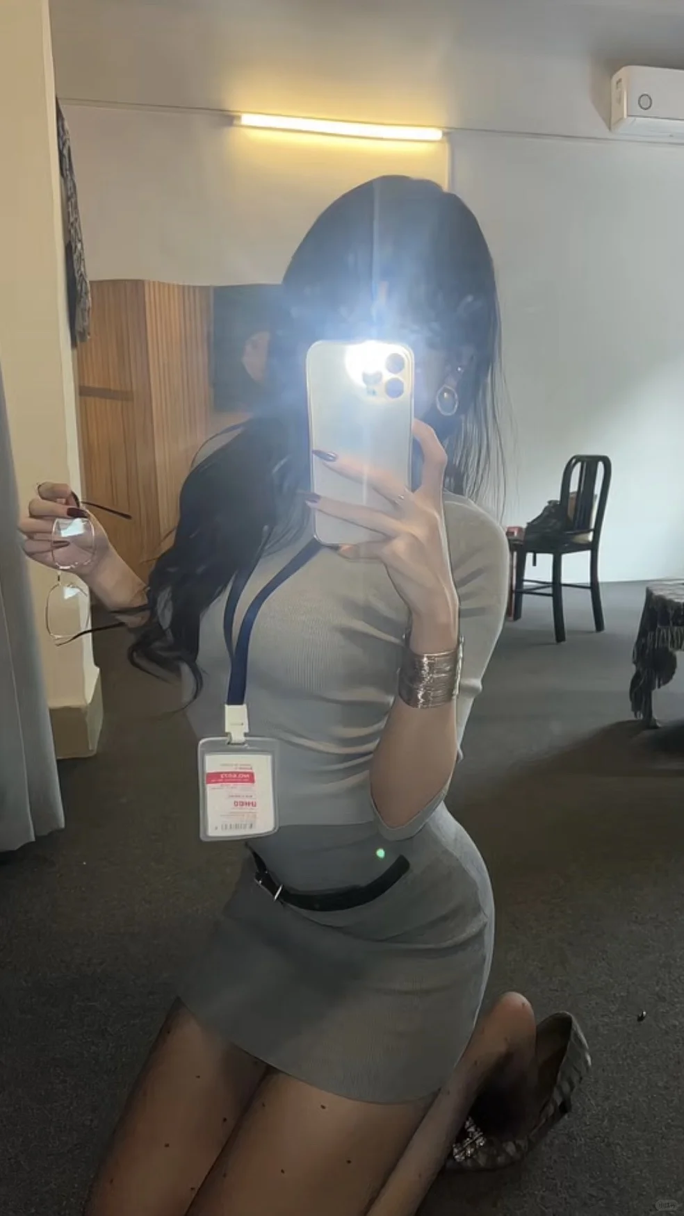 存一组御姐拍照姿势💼