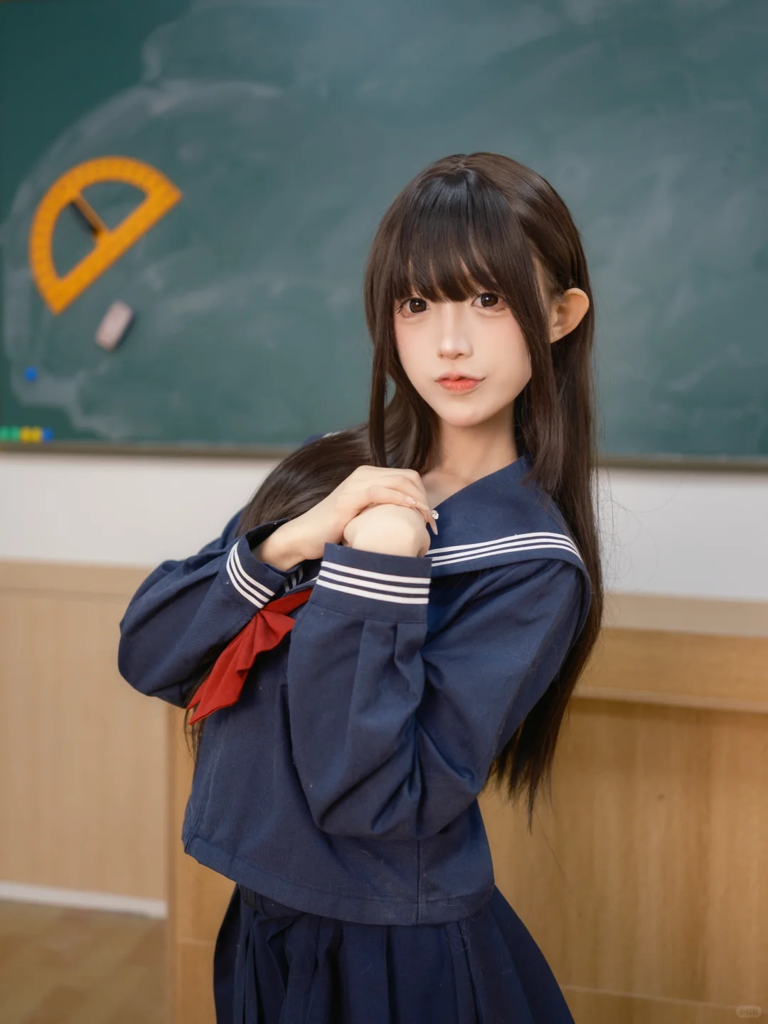 放学后教室里的嬉戏