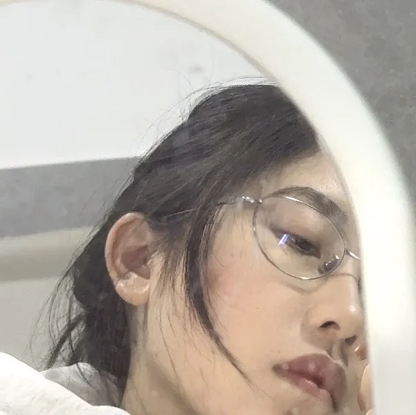 哦