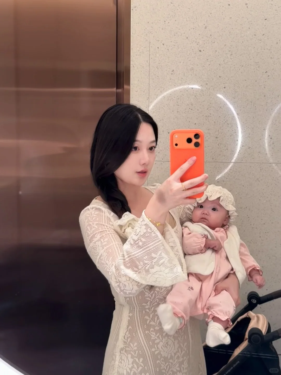 女人好像天然的会做妈妈
