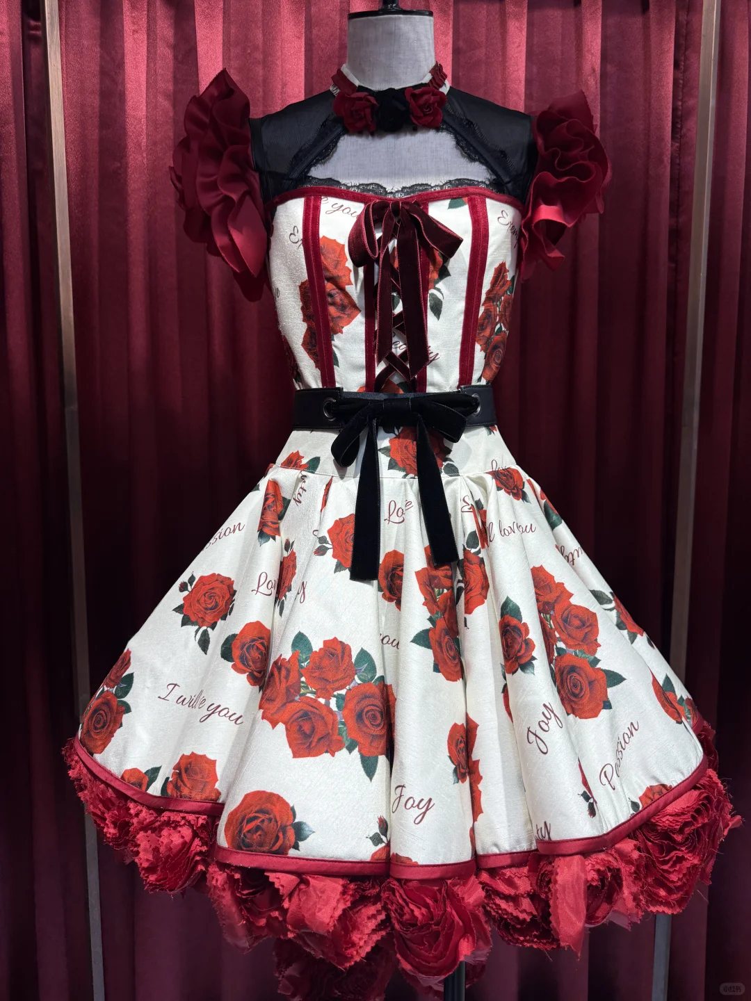 AKB大衣装展竟然遇到了真的akb三期生…