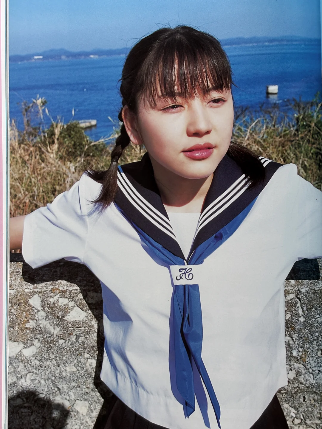 麻酱这组制服写真堪称📷范本!