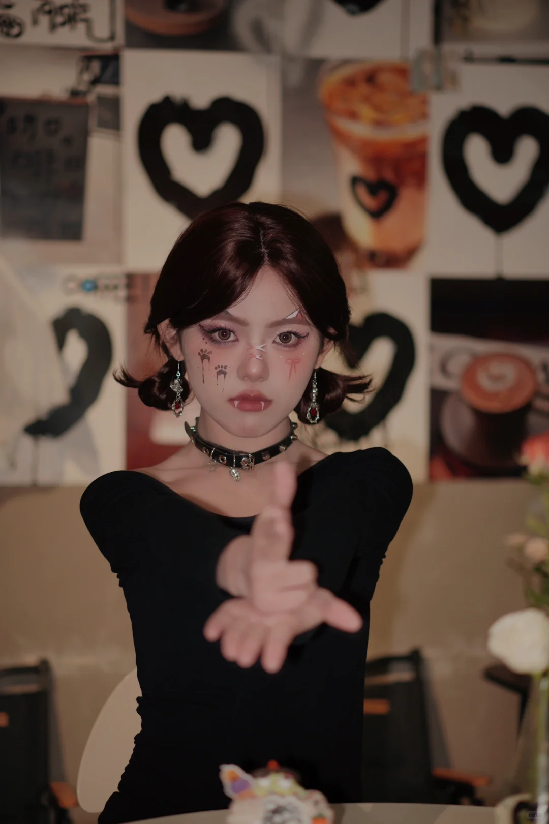 ˚₊‧ ✞ 𓆩ℌ𝔞𝔩𝔩𝔬𝔴𝔢𝔢𝔫𓆪 ‧₊˚ 小猫惡魔