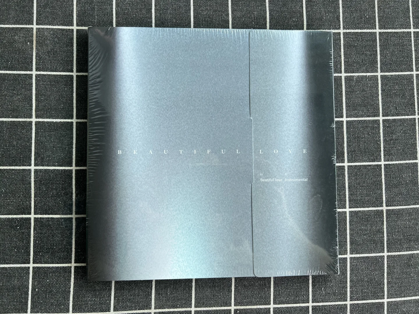 出一些F.I.R.飞儿乐团和阿沁的碟