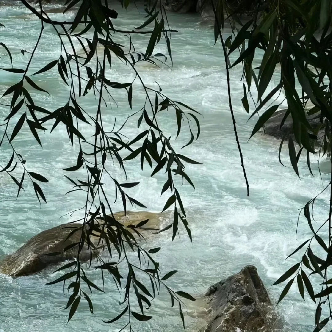 一组高级质感朋友圈背景图