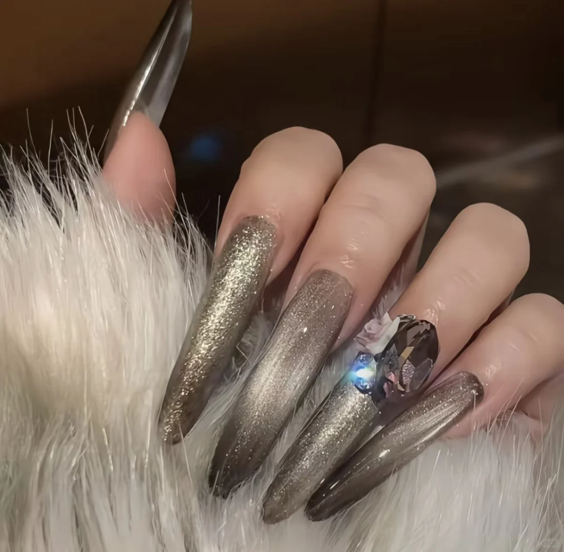 指尖妩媚：是女人最高级的武器
