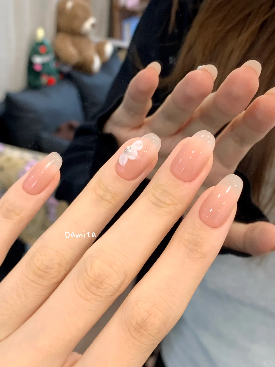 穿戴甲Nail ♡♩裸色纯欲风✨雕刻小花美甲！🌷