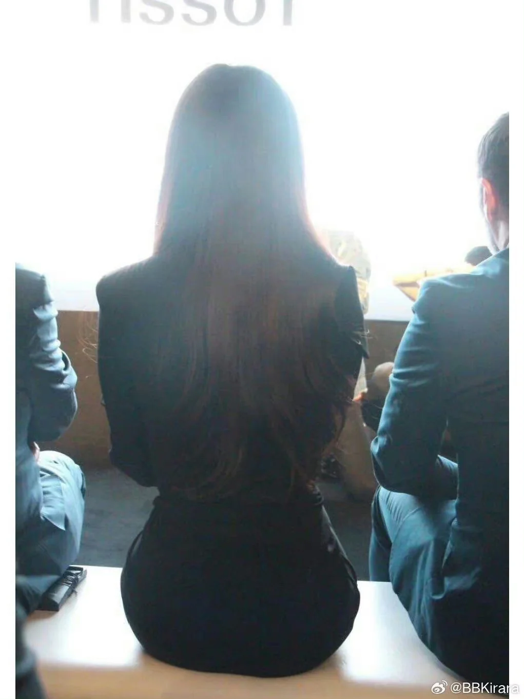 看刘亦菲的身材你就会发现:上帝根本没给她