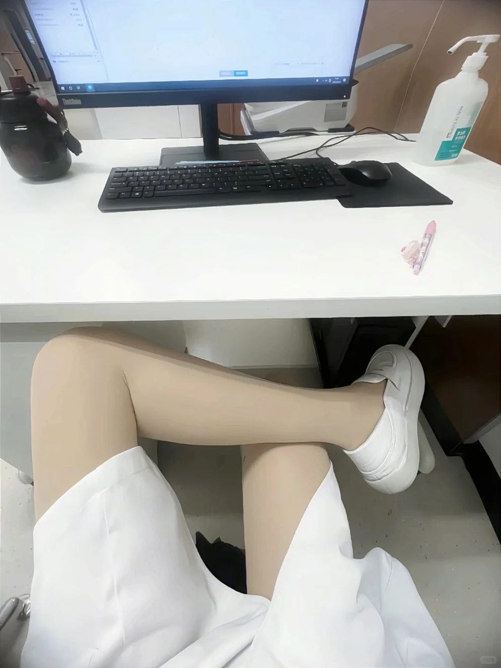 想要护士走得快 必须穿弹力袜才带派