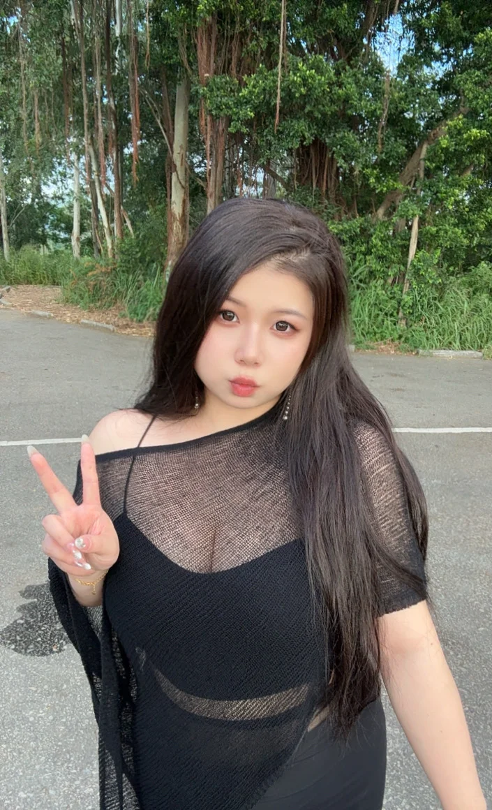 130斤大码辣妹|香港🇭🇰ootd|纯欲风辣辣裙