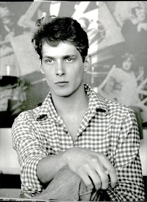 世界第一美少年去世,美貌的无期徒刑结束了