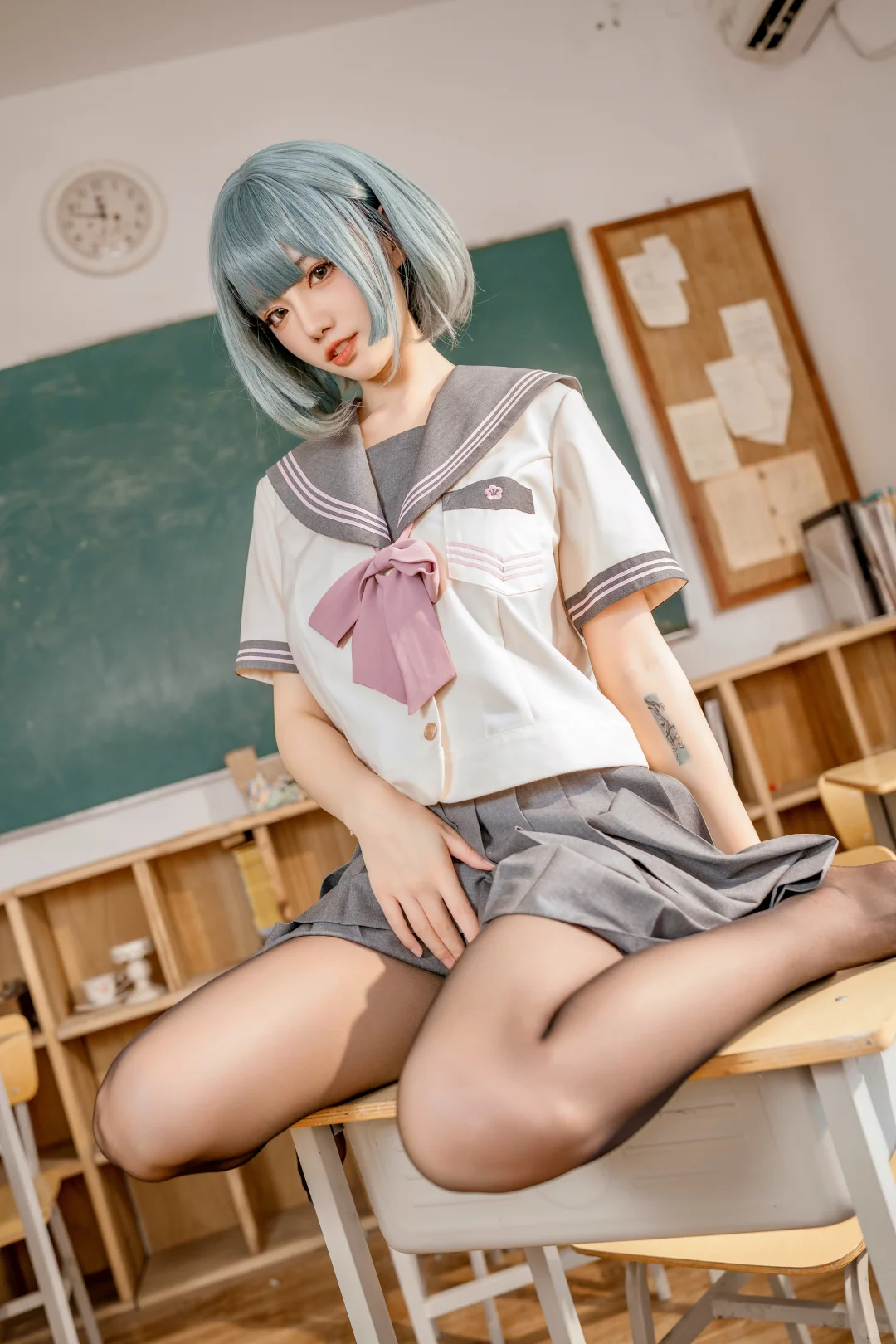 不良JK第一弹——有被甜到的教室少女!