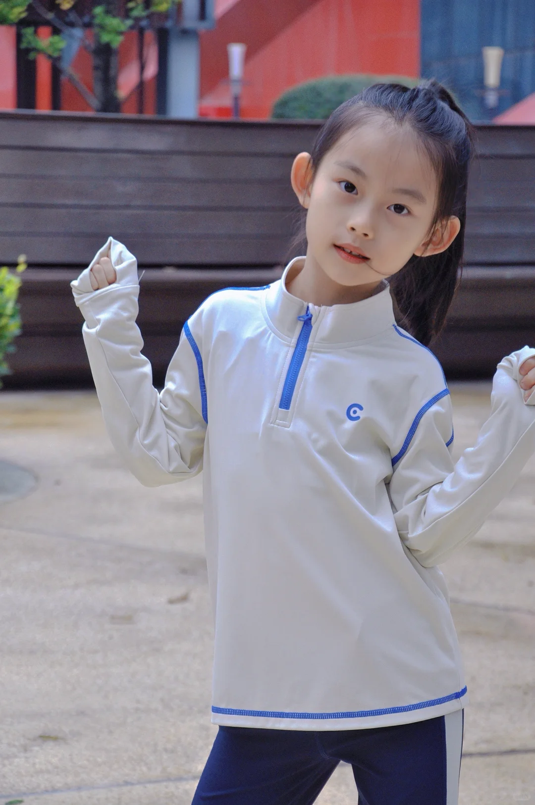 啦啦操让她实现了书包自由💃