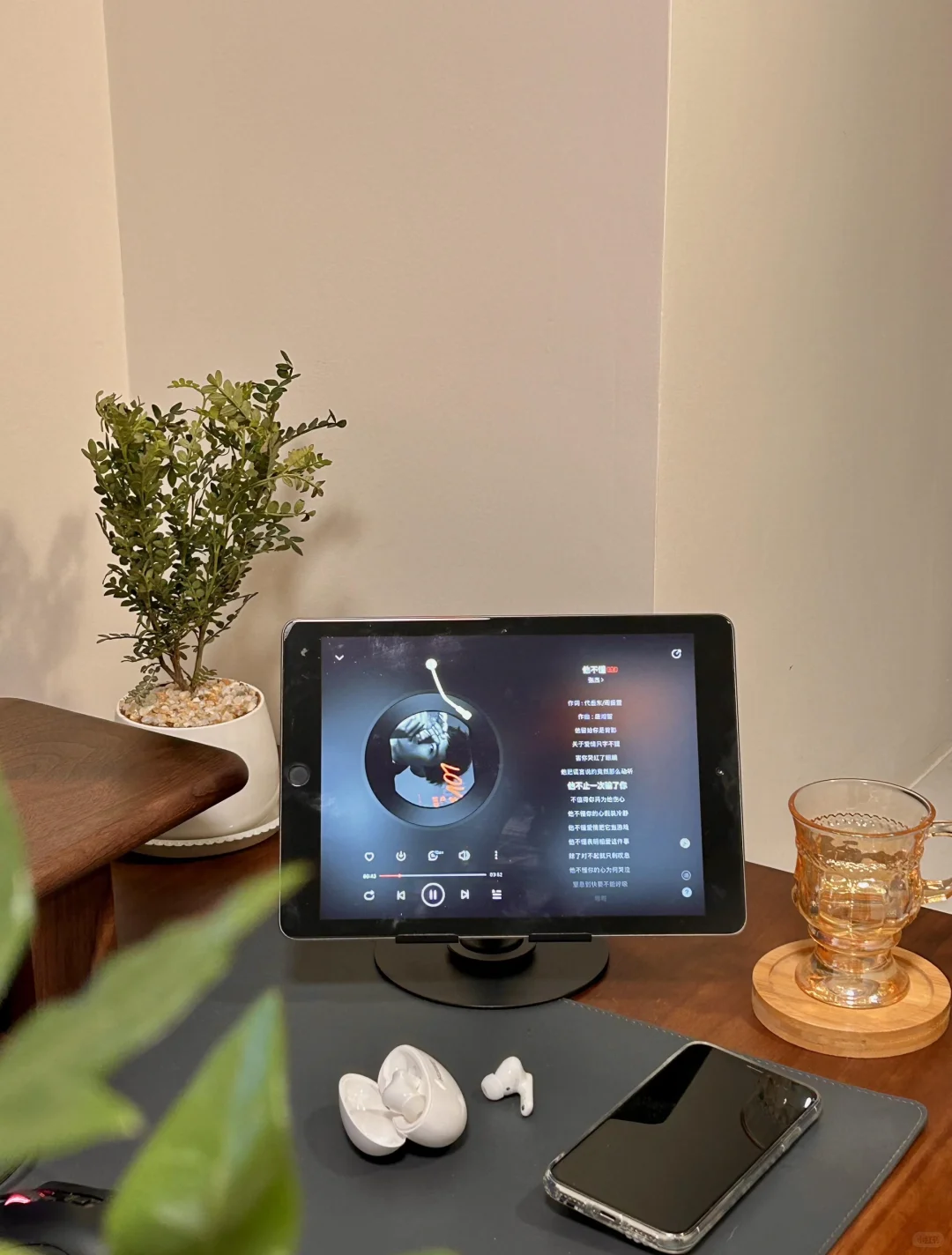 朋友圈包装高清素材打造人设ip美学排版借图