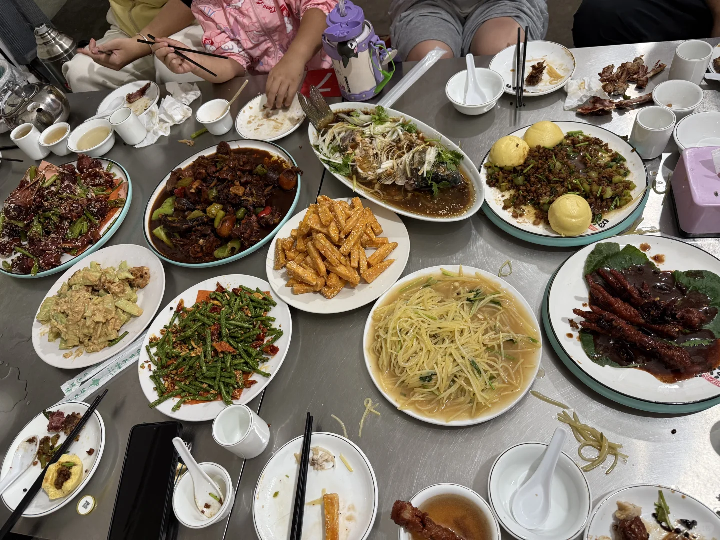 啊啊啊新泰这个甜辣干煸鸭真的无敌了无敌了