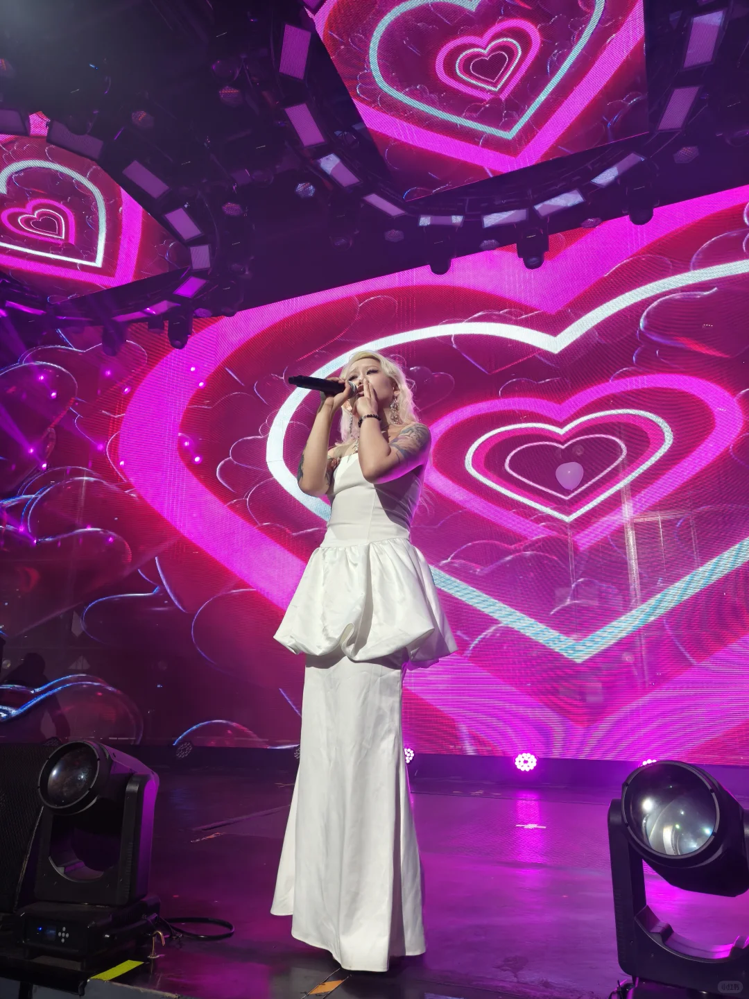 谁懂❗昆明这家live house全是漂亮小姐姐