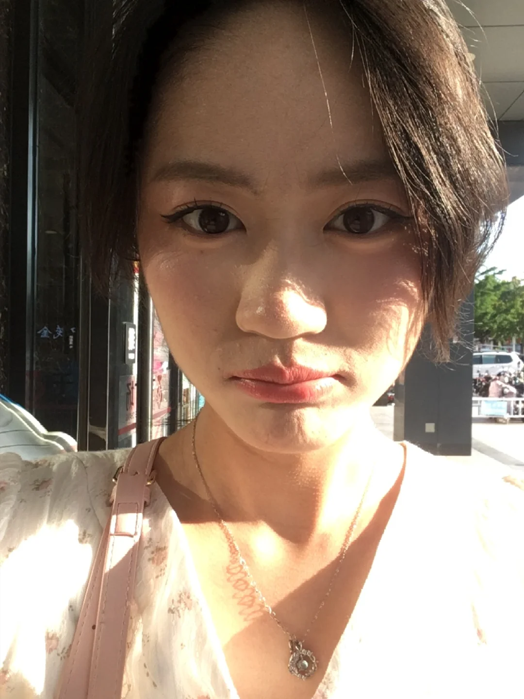长相基础 化妆就不基础