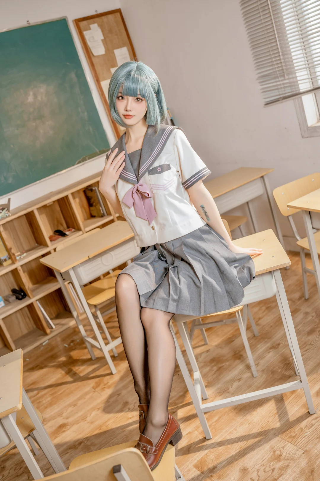 不良JK第一弹——有被甜到的教室少女!