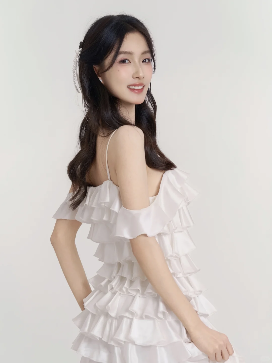 主持人鱼尾尾儿 × Wardrobes by Chén