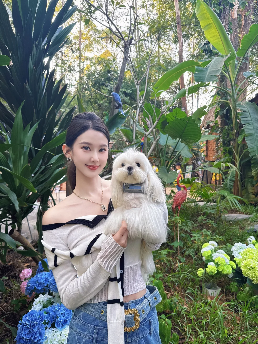 带着狗狗来森朵拉童话世界…