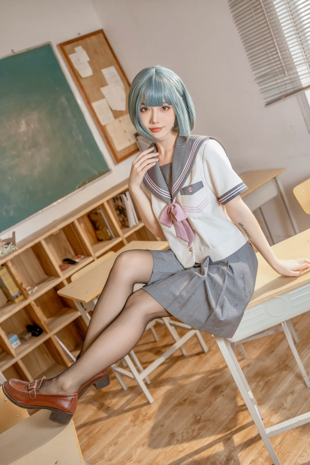 不良JK第一弹——有被甜到的教室少女!