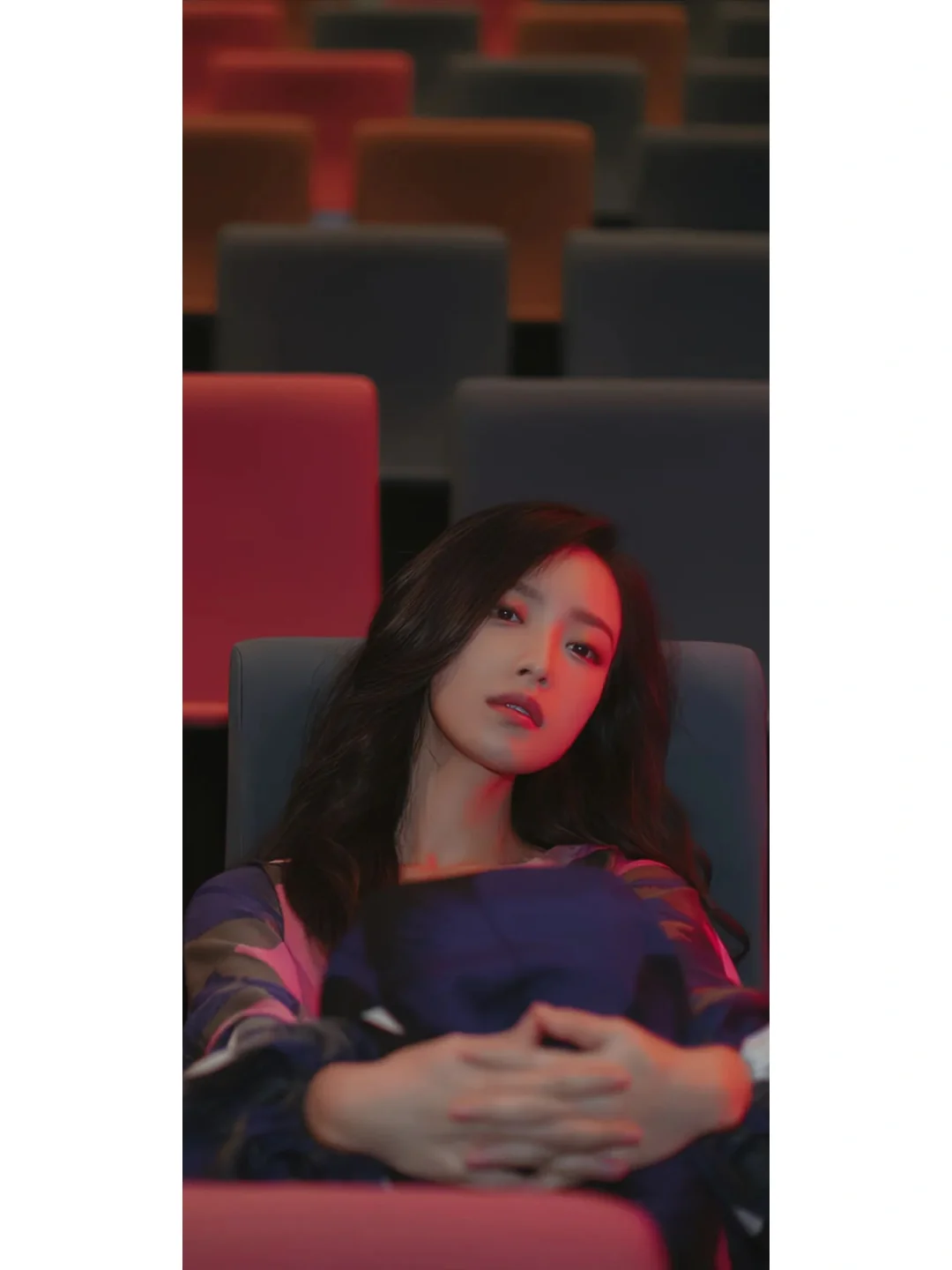 倪妮:既清且艳