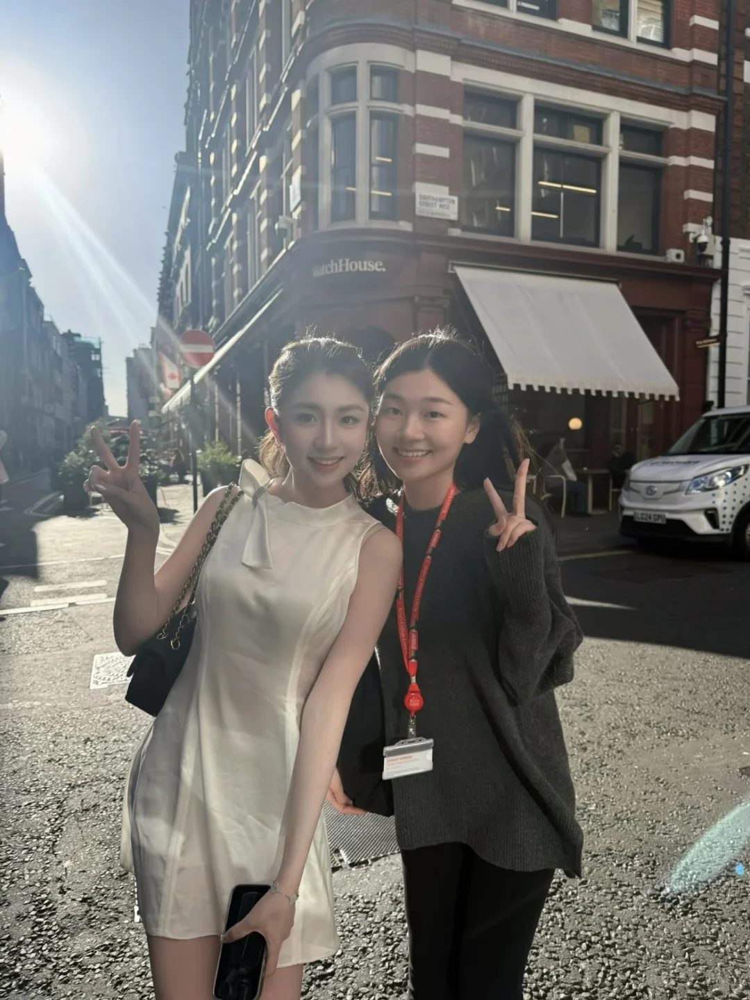 不是，这姐现实这么普通啊…