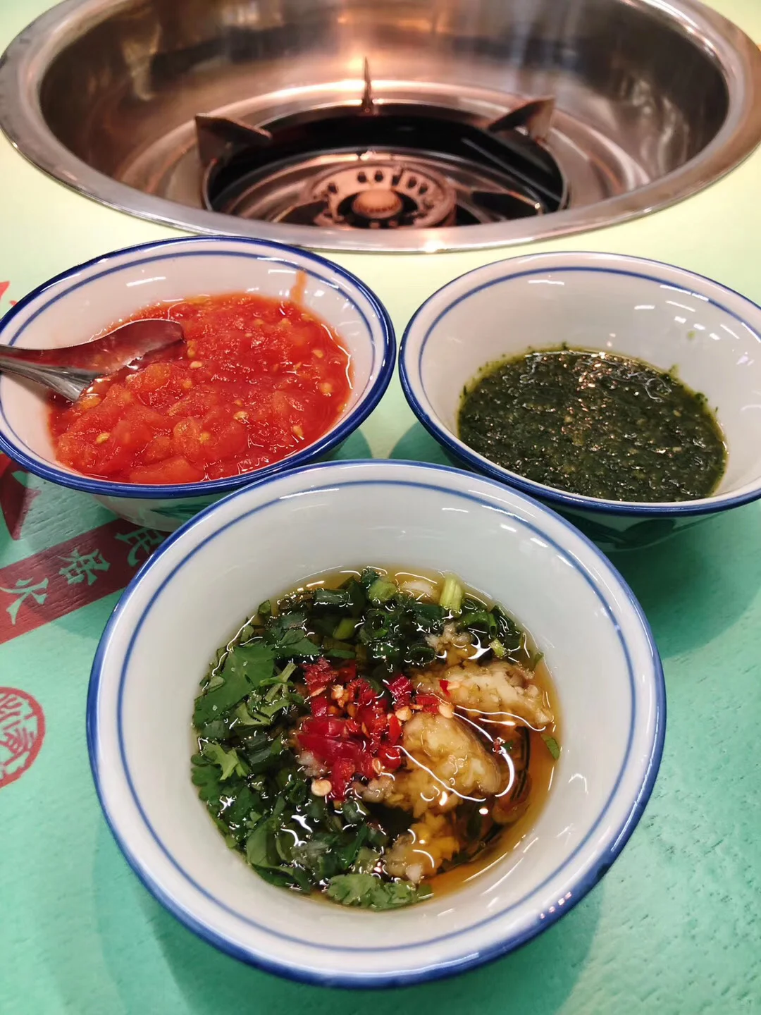 在四川成都～不仅吃到了传统的火锅