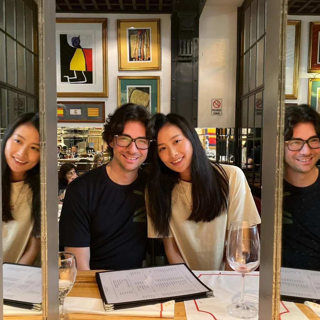 42岁陈法拉冰岛度假!素颜泡户外温泉好香艳