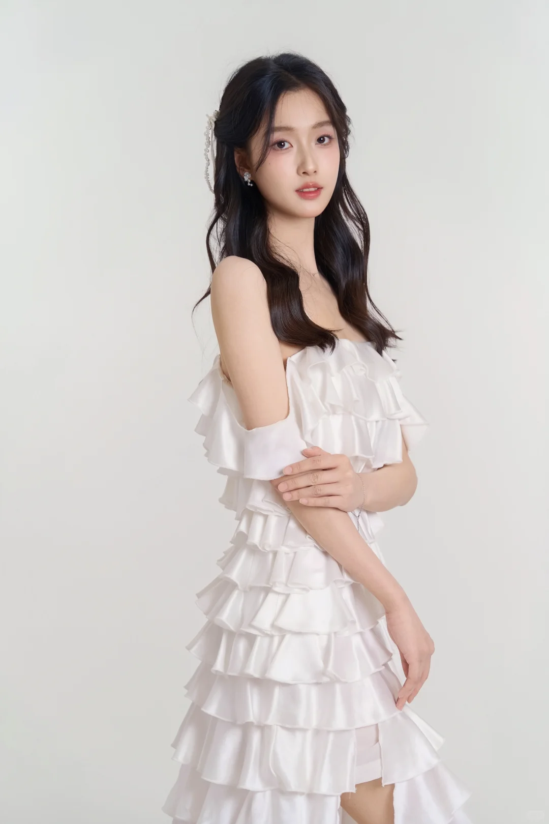 主持人鱼尾尾儿 × Wardrobes by Chén