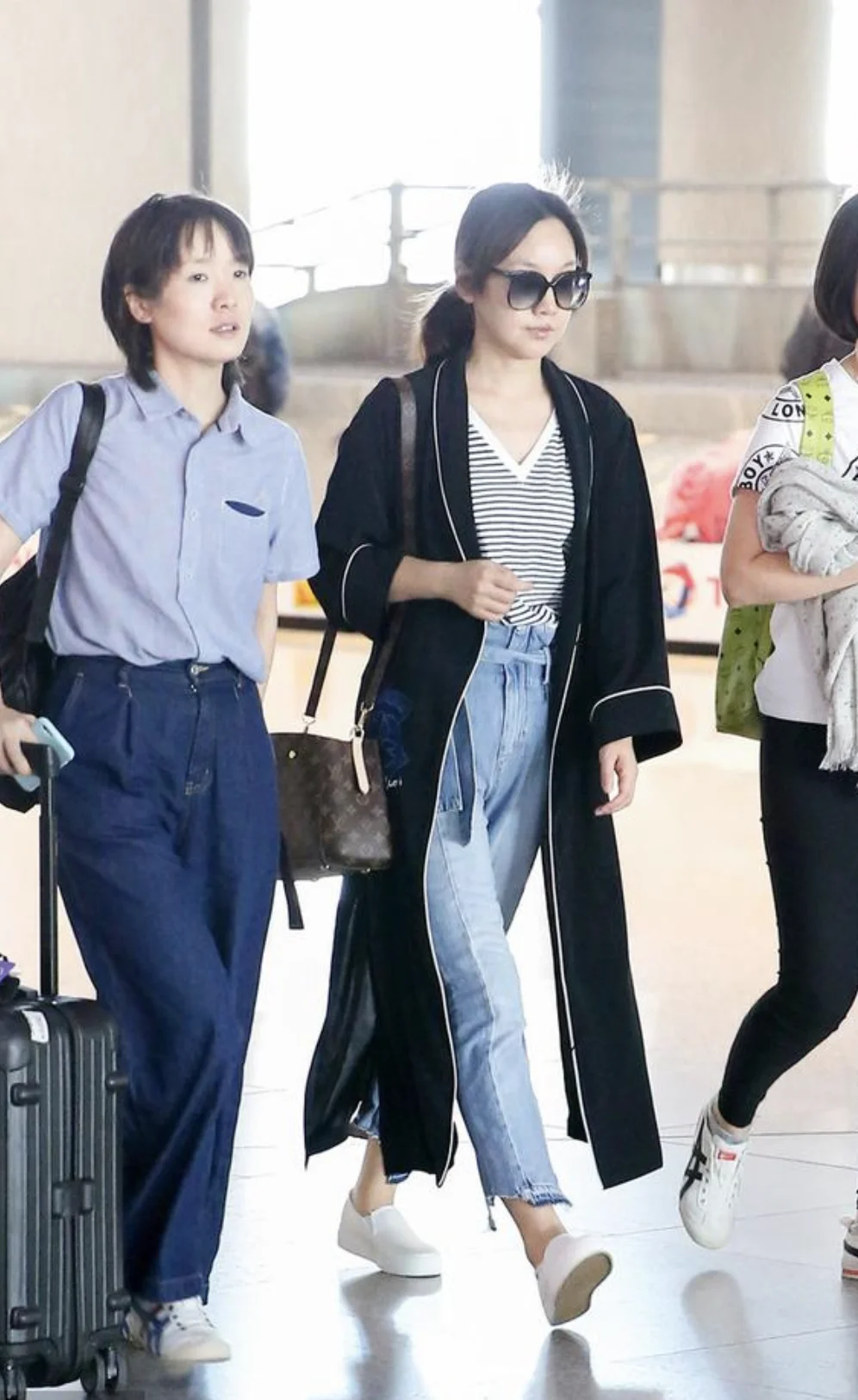 闫妮的奢包穿搭,才是熟女天花板!