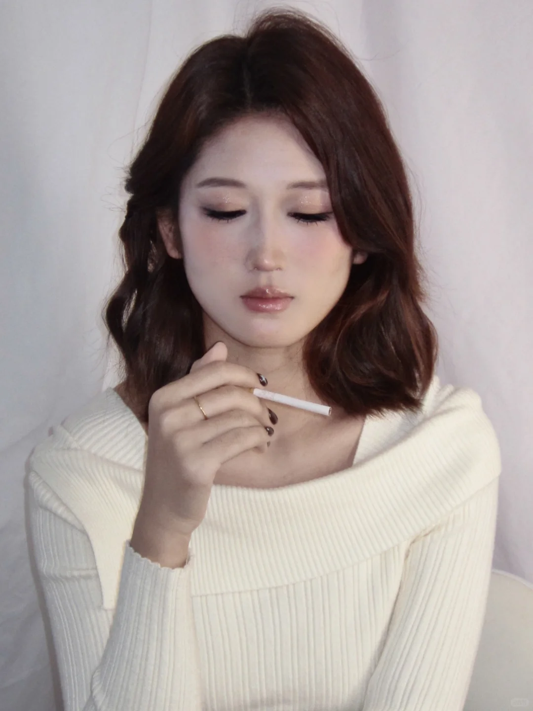 纯欲烟熏杀疯了|氛围感美人的“作弊”妆容公
