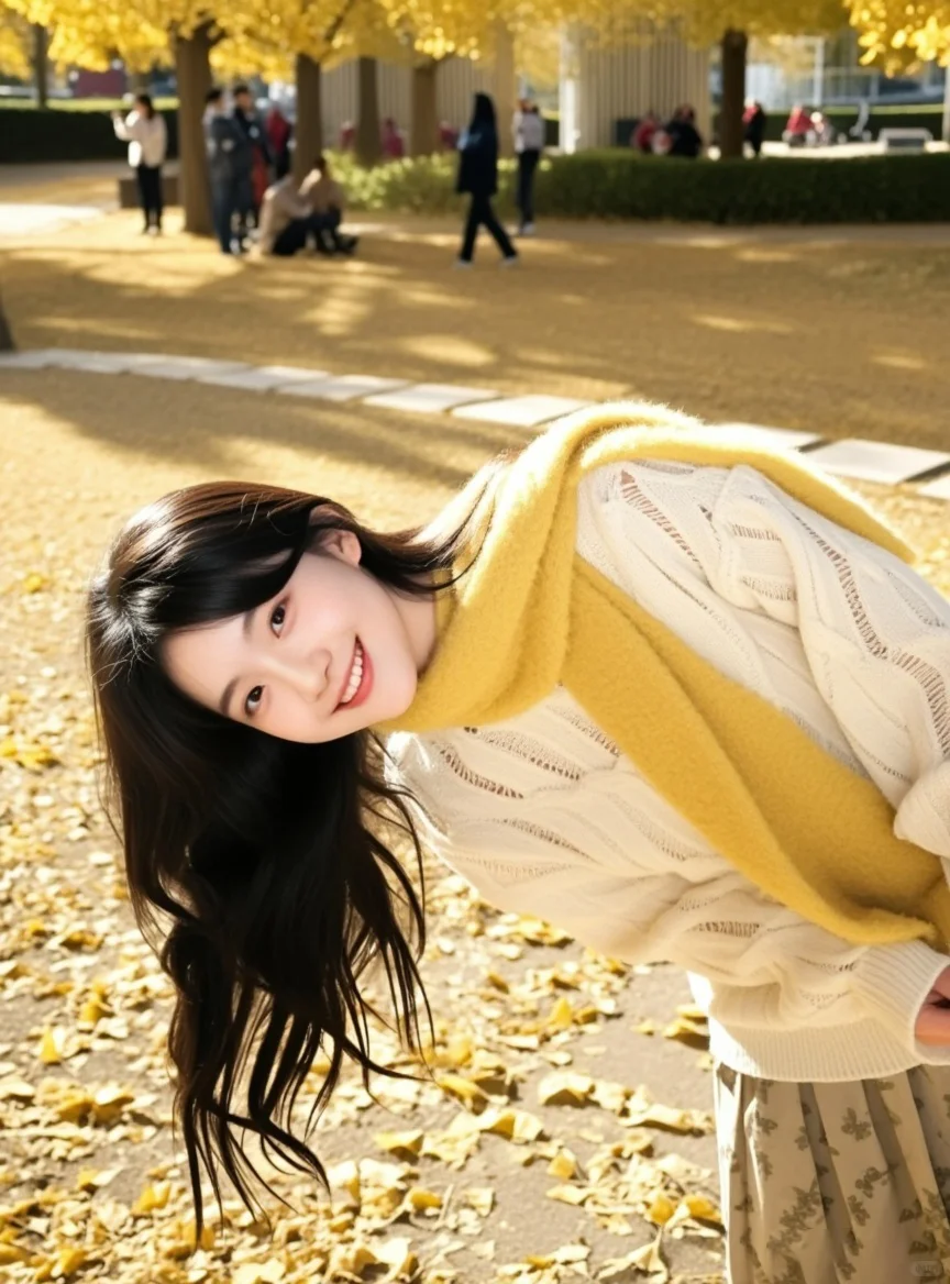 鉴赏:秋季美女银杏叶写真