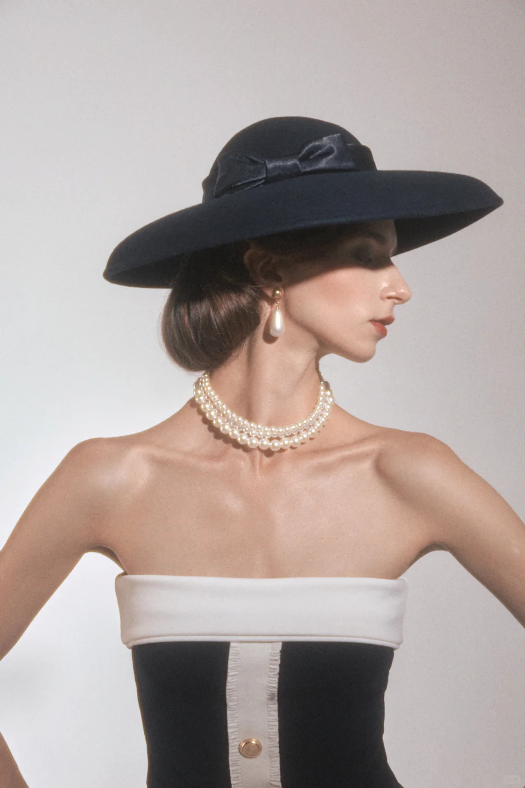 重回80s|永不过时的小黑裙