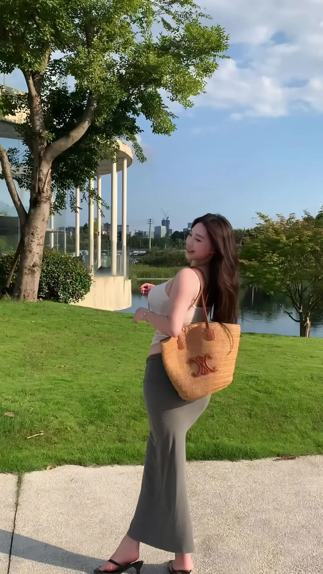 丰腴一些的女人才是风景！