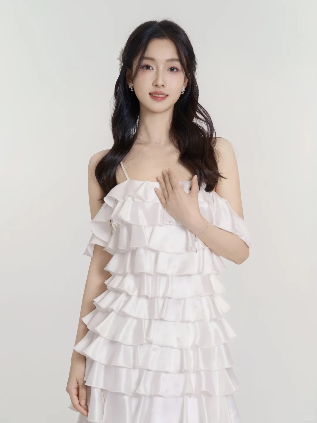 主持人鱼尾尾儿 × Wardrobes by Chén