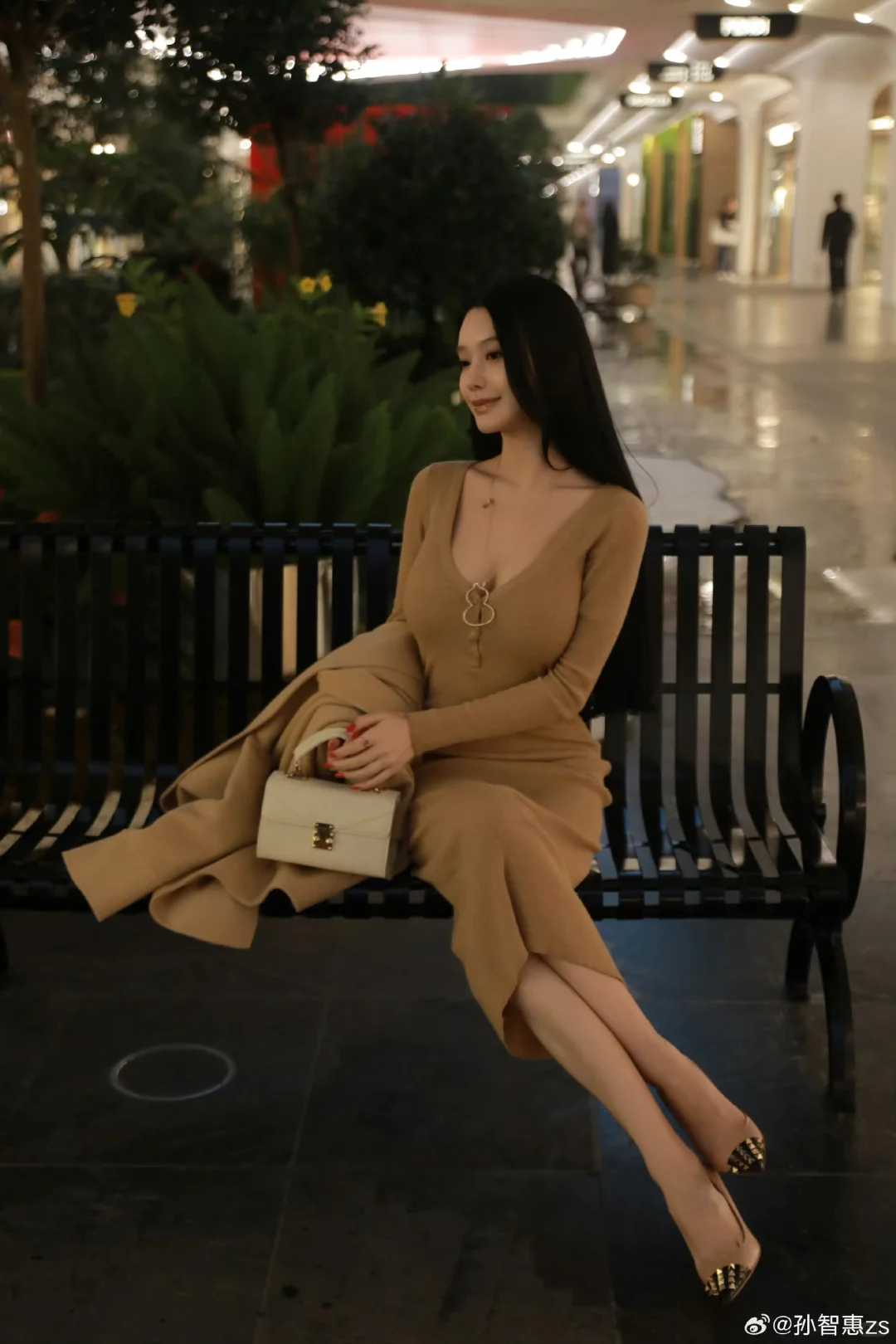 孙智惠美学: 性感狐狸精 奢靡女人味🥀