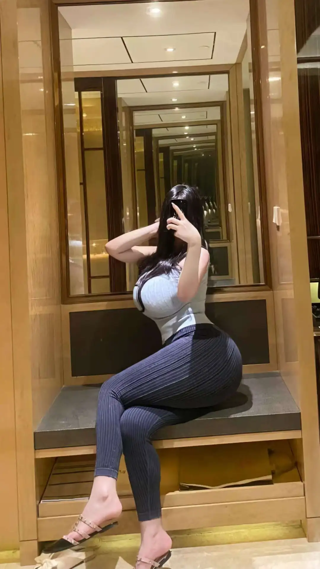 扭成麻花了