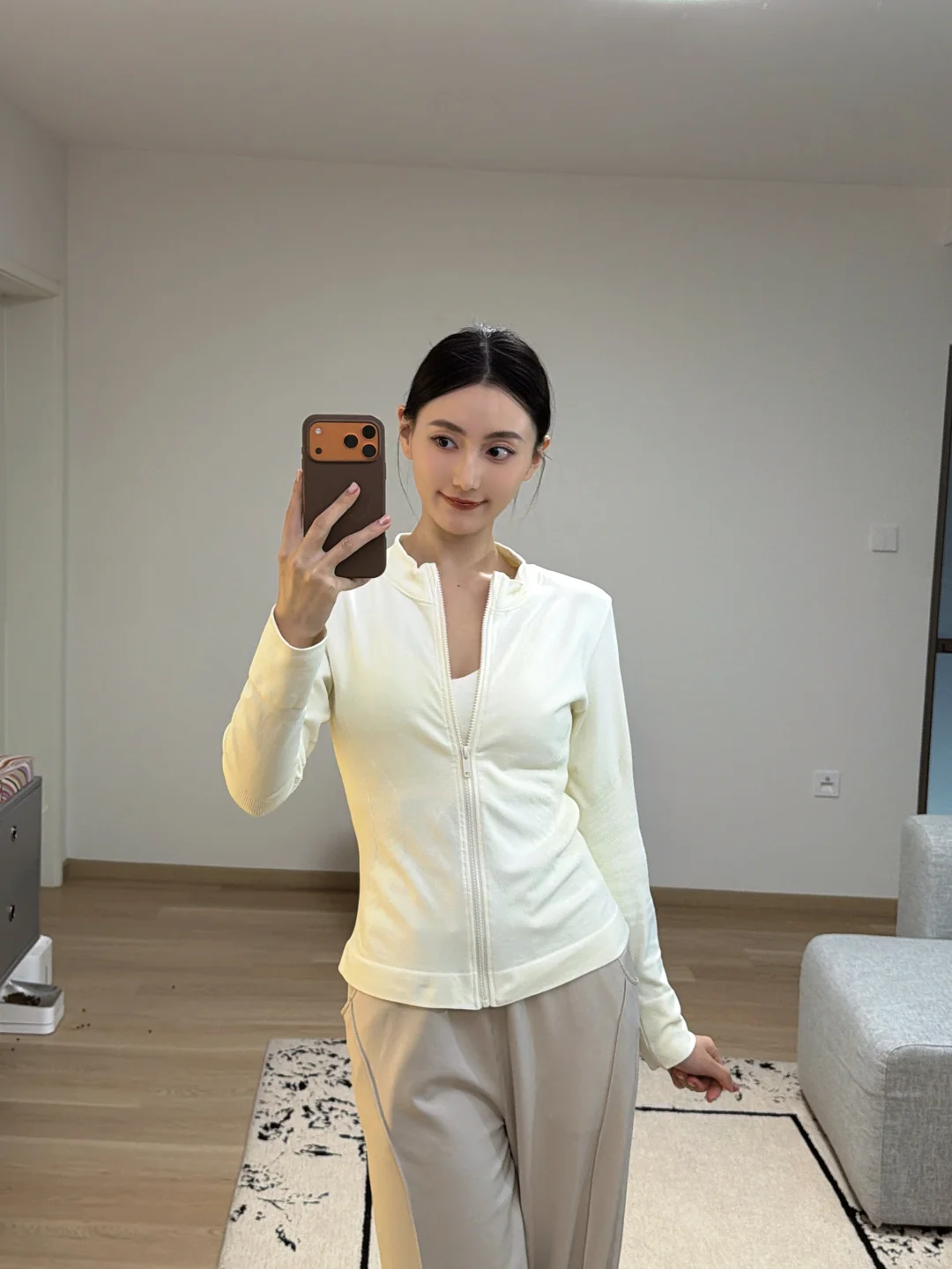 秋冬穿这套奶系瑜伽服真的巨显身材！！🥛