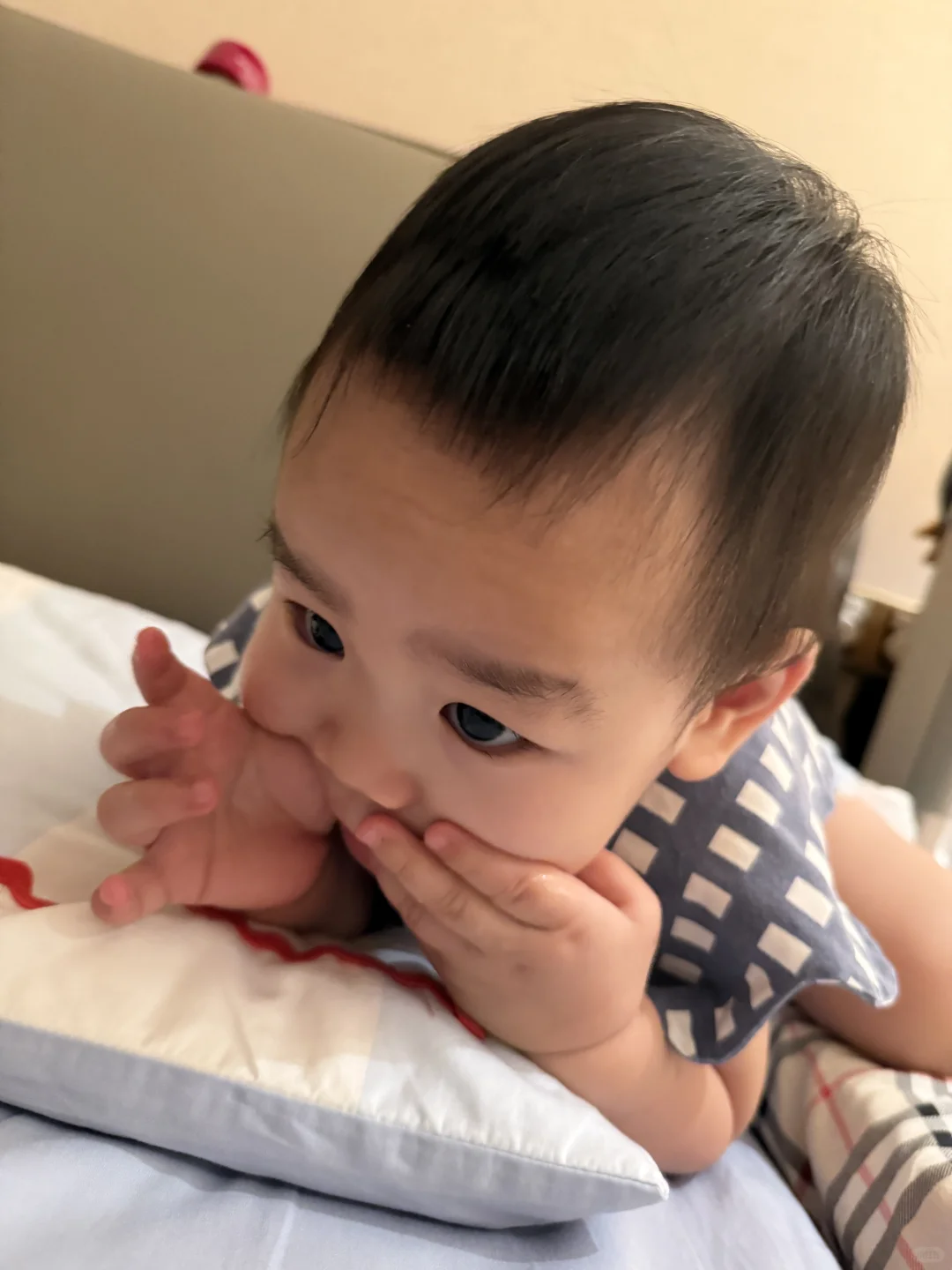 菠老板头发让爹剪cī了😑