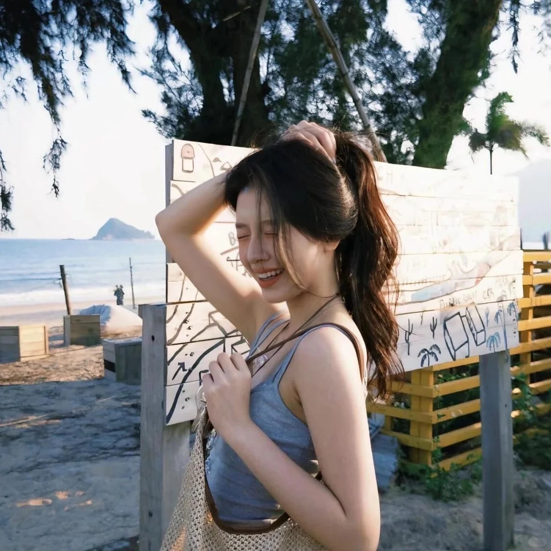 𝙒𝙚𝘾𝙝𝙖𝙩|八月好运氛围感女生头像